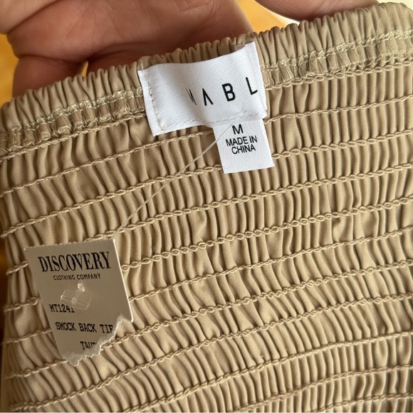 NEW Mable Angel Front Ribbon Self Tie Long sleeve puff shoulder crop top Size M - Picture 11 of 11